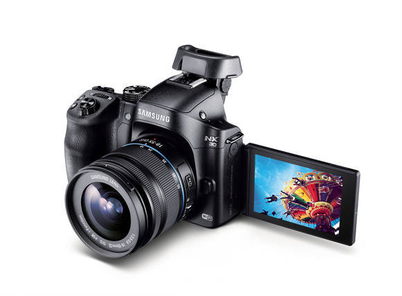 삼성전자의 미러리스 카메라 NX30(사진 제공: 삼성전자)