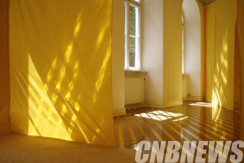 애나한, 'A Place Where You and The Light Rest'. Size Variable 950 x 555 x H341cm, 2013.