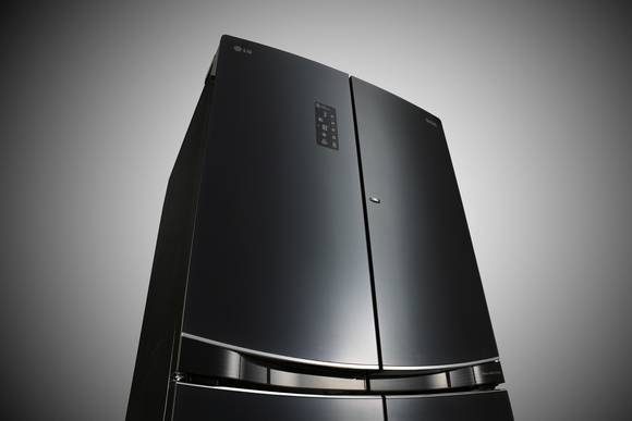 LG전자의 곡면 글라스 디자인 냉장고(사진 제공: LG전자)