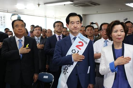 문희장 국회의원, 안병용 의정부시장 후보와 아내인 윤지인 여사