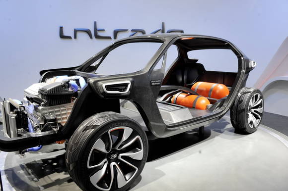 효성의 탄소섬유 ‘탠섬’이 적용된 현대차의 컨셉트카 ‘인트라도’ 프레임(사진 제공: 효성)