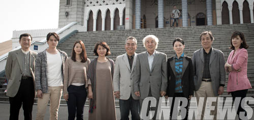 연극 '현자(賢者)나탄' 출연진.