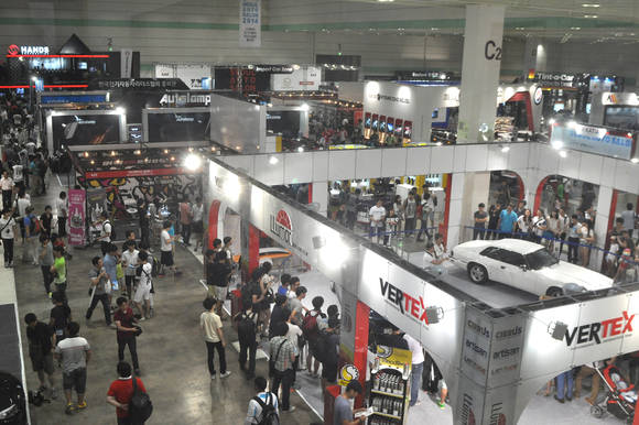 자동차 애프터마켓 및 튜닝 전문전시회 ‘2014 서울오토살롱’이 13일 성황리에 폐막했다(사진 제공: 서울오토살롱사무국)