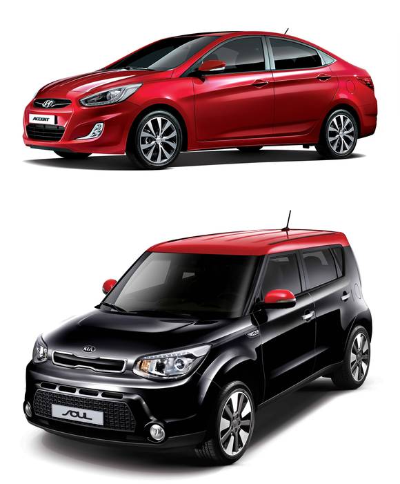 소형차 차급에서 1위를 한 현대차 엑센트와 소형 MPV 차급에서 1위를 한 기아차 쏘울(사진 제공: 현대기아자동차)