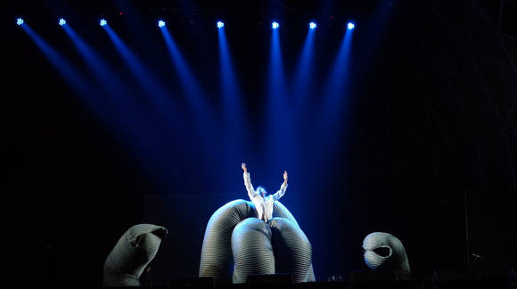 미디어 퍼포먼스 '고도(GODOT)'