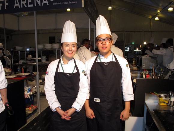 이번 대회에서 금메달을 획득한 (왼쪽부터) 영산대 신유진, 박근모 씨.