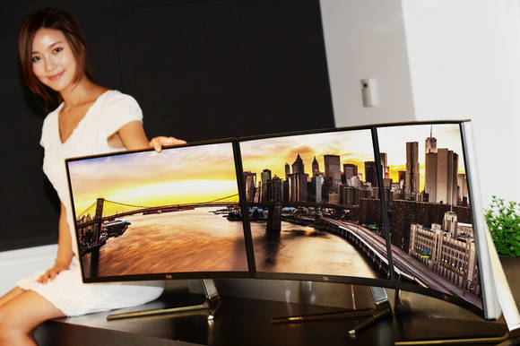 IPS 디스플레이를 탑재한 ‘34형 21:9 곡면 모니터(모델명: 34UC97)’(사진 제공: LG전자)