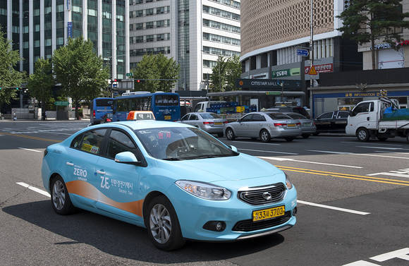 서울시 전기택시 르노삼성 ‘SM3 Z.E.’(사진 제공: 르노삼성차)