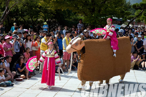 '양주 소놀이굿 공연'.(사진=국립민속박물관)