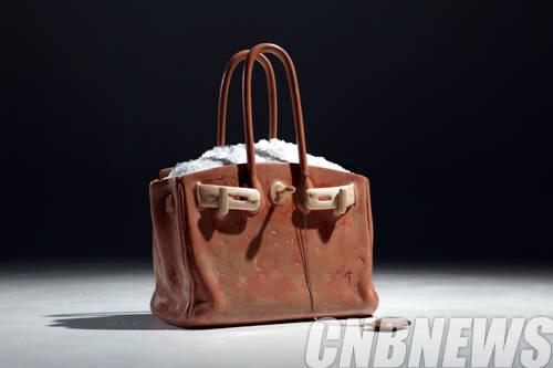 김선영, 'The Salt Vessel'. Resin, Salt, Wood, Bible, 46x39x55cm, 2013.