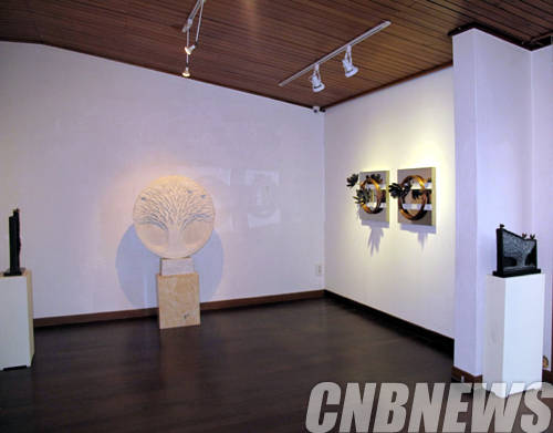 '조각의 귀환, 집으로 돌아가다'전 설치 전경.