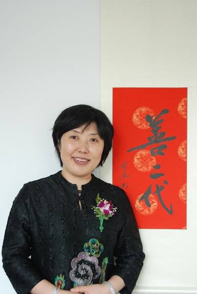 14세 자녀를 미국 명문대학인 듀크대학에 입학시켜 전 세계 부모들에게 화제가 된 가운데 그녀만의 자녀 교육에 대한 노하우가 담긴 '부모학교'가 출간되면서 큰 관심을 불러일으키고 있다.(사진=저자 김자겸)