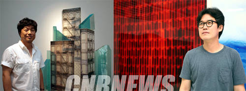 '레이어의 기억'전을 펼치는 고명근(좌측) 작가와 강영길 작가.(사진=왕진오 기자)