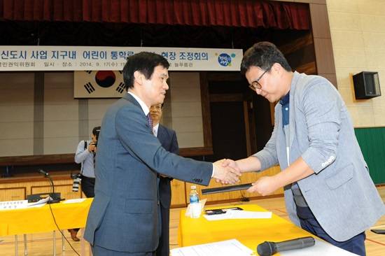 이성보 국민권익위원회 위원장(좌측)