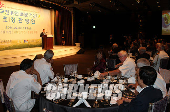 참석한 UN군 전상자들이 김덕남 회장의 환영인사를 경청하고 있다(사진: 정의식 기자)