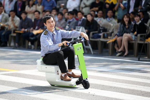 최우수상을 수상한 캐리U 팀(사진 제공: 현대차그룹)