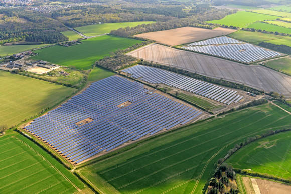 한화솔라원이 공급한 모듈로 건설된 영국 노퍽의 11.5MW 태양광 발전소(사진 제공: 한화그룹)