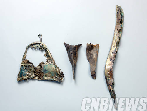 '금동 및 은제 관모와 관식류'.(사진=문화재청)