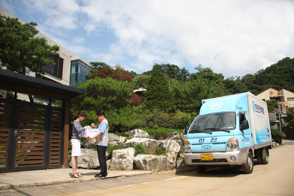 한진이 ‘서비스 마일리지 제도’ 도입 후 택배 서비스가 크게 향상됐다(사진 제공: (주)한진)