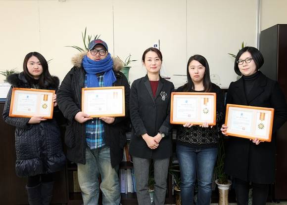 왼쪽부터 김혜진,김봉수,채성령 경기도대변인,김하음,이아름(사진=경기도 제공)