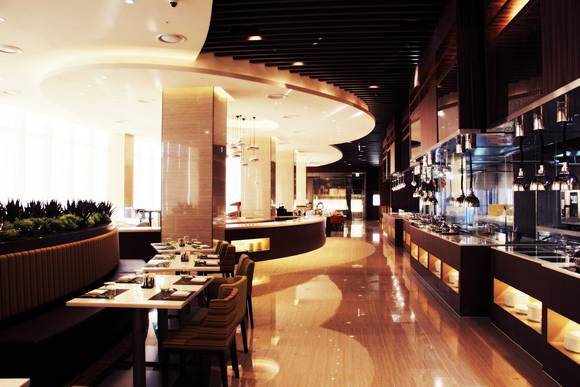 노보텔 앰배서더 수원 내부 스퀘어(사진 제공: 아코르 앰배서더 코리아)