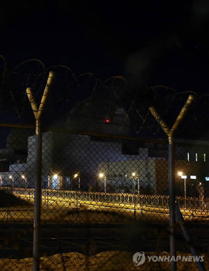 26일 오후 5시 18분경 울산시 울주군 서생면 신고리원전 3호기 건설 현장에서 가스가 누출돼 작업 근로자 3명이 질식해 병원으로 옮겨졌지만 모두 숨졌다. 사진은 신고리원전 3호기 전경.(사진=연합뉴스)