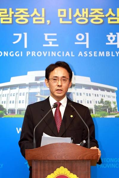 19일 양근서 경기도의원이 오비맥주가 남한강 물을 사용해 맥주를 제조하면서 사용료를 한 푼도 내지 않았다고 주장해 파장이 일고 있다.(사진=연합뉴스 제공)