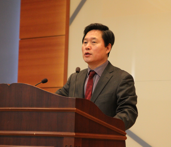 23일 오전 부산우정청 대회의실에서 열린 ‘제55대 부산우정청장 취임식’에서 김기덕 신임 부산우정청장이 취임사를 하고 있다. (사진제공=부산우정청)