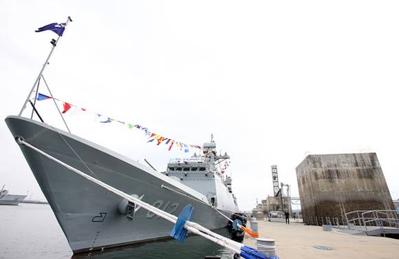 스텔스 공법이 적용된 경기함 FFG-822(사진=경기도 제공)