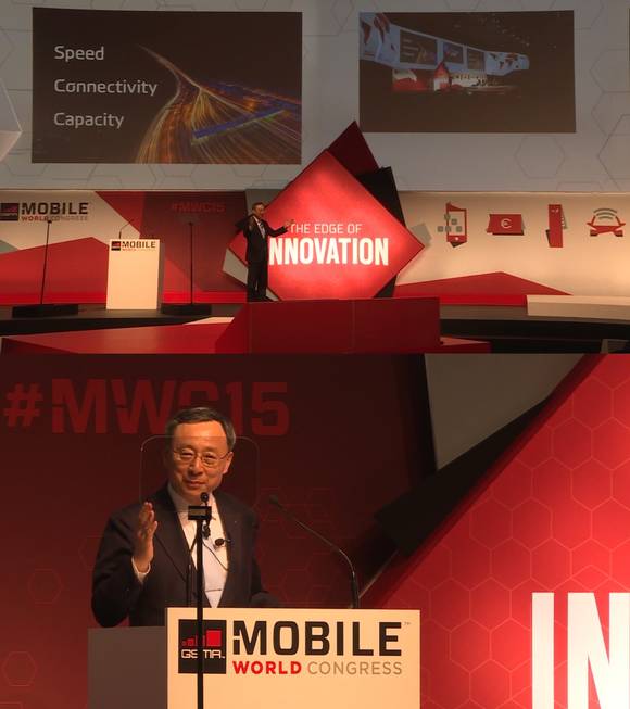 KT 황창규 회장이 3일(현지시간) ‘MWC 2015’ 기조연설에서 5G 통신 네트워크가 가져올 ‘놀라운 미래상’을 제시했다(사진 제공: KT)