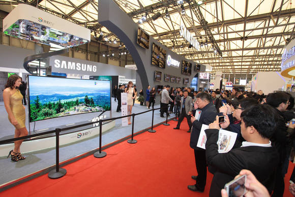 상하이 가전박람회가 열린 신국제박람센터에 전시된 삼성 SUHD TV(사진 제공: 삼성전자)