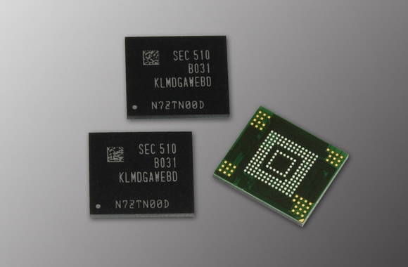 3비트 낸드플래시 기반 128GB eMMC 5.0 스마트폰용 내장메모리(사진 제공: 삼성전자)