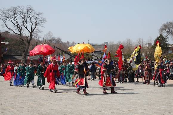 정조맞이 장면(사진=수원문화재단 제공)