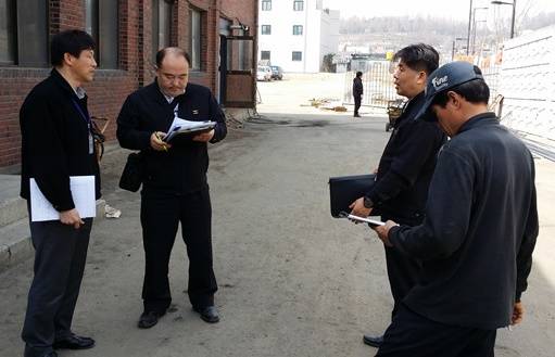 고양시와 소방서가 합동으로 고양시 관내 버스 운송업체 5곳 및 마을버스의 화재 안전점검을 실시해 개선할 문제를 적발하고 권고 조치했다.