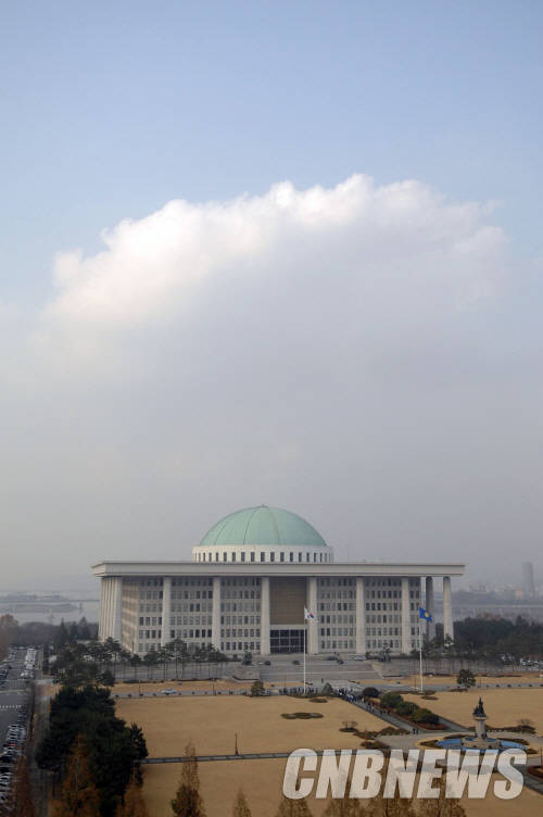 집단소송제 도입을 촉구하는 목소리가 커지고 있는 가운데 국회에는 ‘소비자집단소송법안’ 등 여러 건의 관련 법안이 계류중이다. (사진자료=CNB포토뱅크)