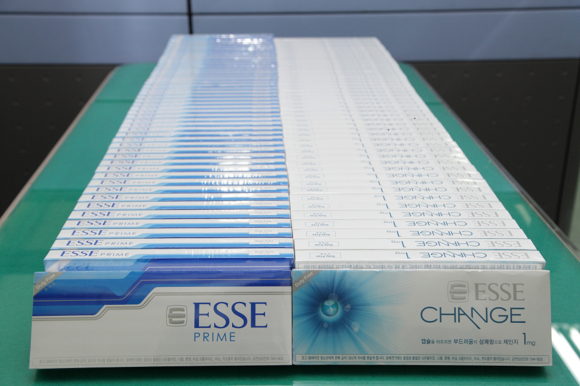 세관에 압수된 면세담배 밀수품. (사진제공=부산세관)