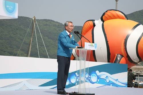 권민호 거제시장이 환영사를 하고 있다