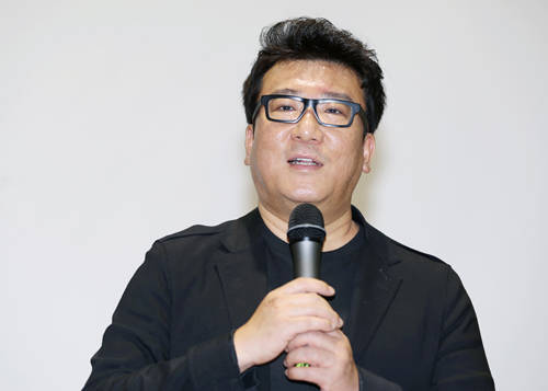 (사진제공=한국해양대) 윤제균 감독이 강연을 하고 있다