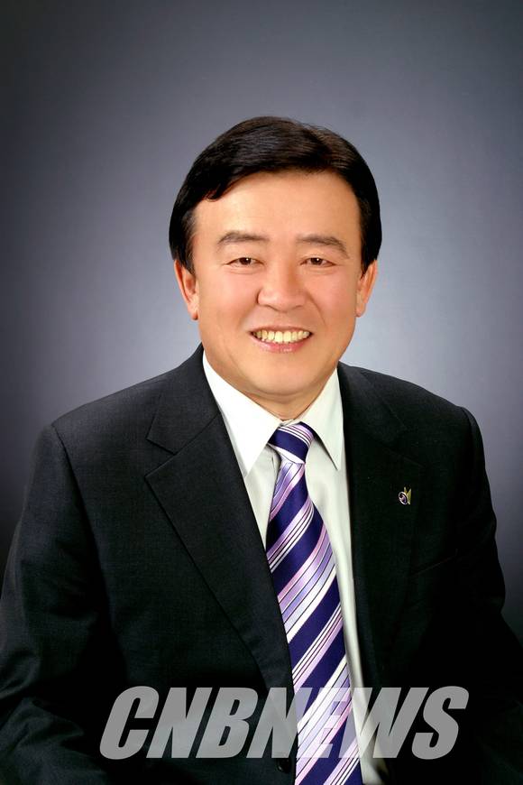 전창범 양구군수