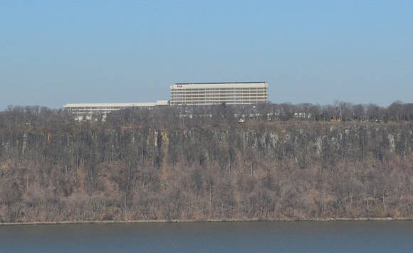 원래의 LG사옥이 건설되었을 경우의 렌더링 이미지(사진: 뉴욕타임즈)