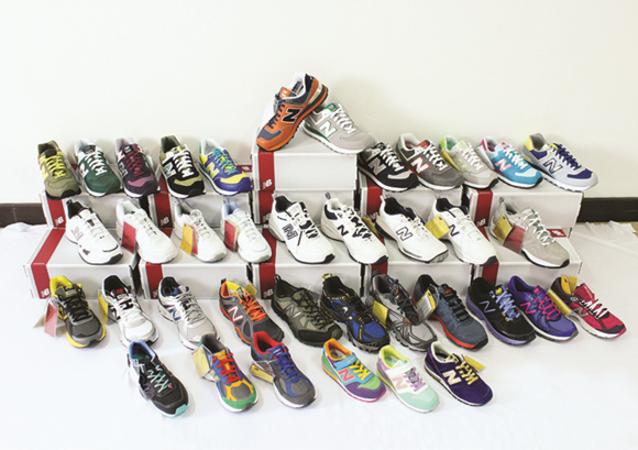 파크랜드의 주문자상표부착방식(OEM)으로 생산된 세계적 브랜드인 아디다스에서 뉴발란스까지 글로벌 신발메이커 스포츠화를 선보이고 있다.