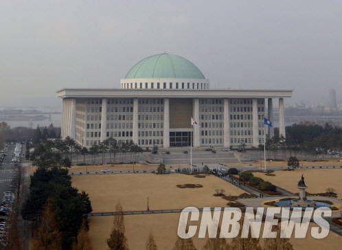 복합점포를 바라보는 냉소적인 시각이 국회에서 감지되고 있다. (사진=국회)