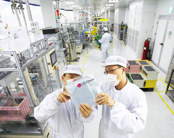 LG화학 오창전기차공장의 배터리 생산라인(사진제공=LG화학)