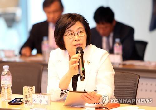 지난달 15일 국회 미래창조과학방송통신위원회 부산창조경제혁신센터에 대한 국정감사에서 새정치민주연합 유승희 의원이 조홍근 센터장에게 질의하고 있다. (사진=연합뉴스)