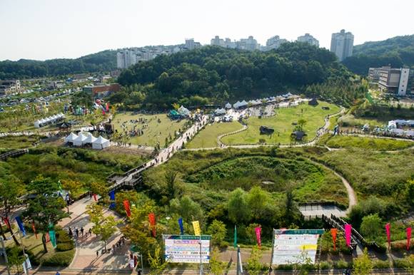 지난 2014년 제5회 독산성문화제 전경