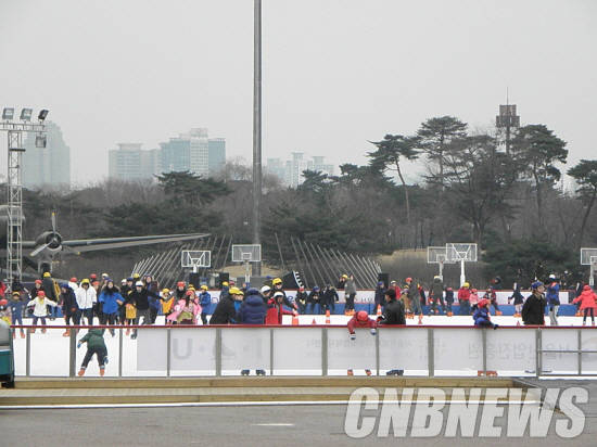 여의도공원 내 스케이트장 모습. (사진=이성호 기자)