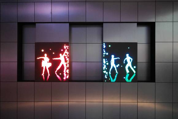 상황에 맞게 모양이 변하는 삼성전자의 트랜스포머블 TV. (사진제공=삼성전자)