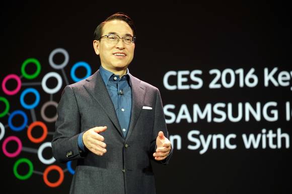 CES 2016 기조연설을 진행 중인 홍원표 삼성SDS 사장. (사진제공=삼성SDS)