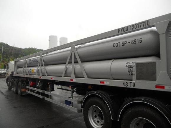 반도체 세척용 특수가스인 NF3(삼불화질소) 용기. (사진제공=효성)