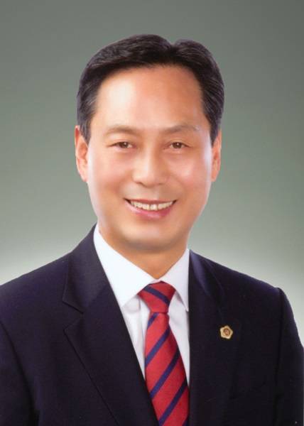 14일 사퇴 한 이승철 전 경기도의회 새누리당 대표 의원(사진=경기도의회)